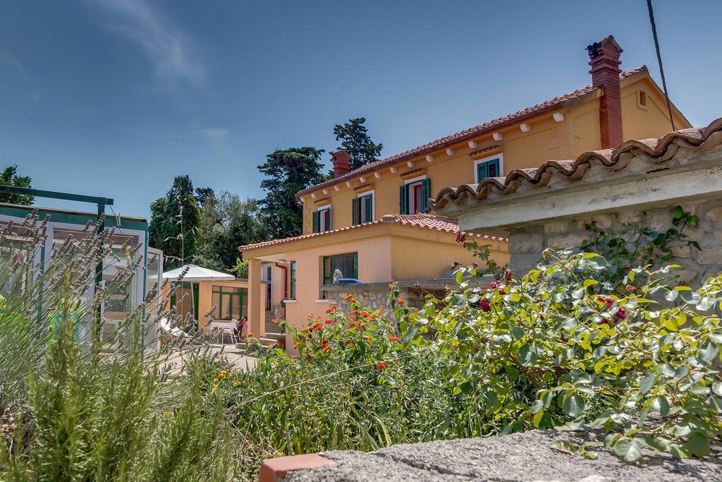 Apartments Josip & Maria Veli Lošinj Екстериор снимка