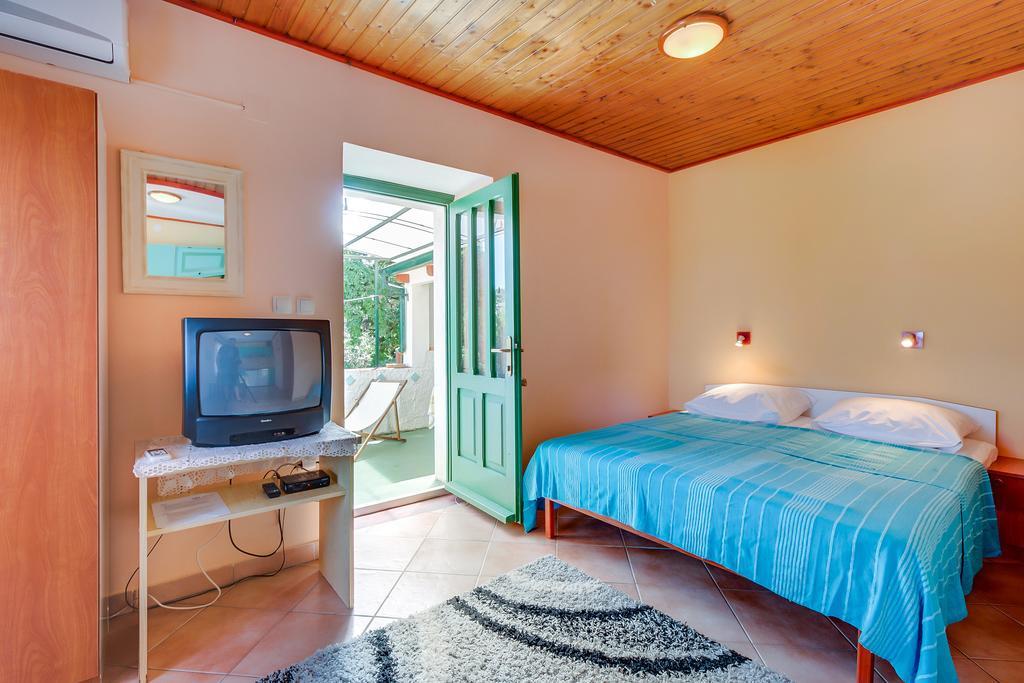 Apartments Josip & Maria Veli Lošinj Екстериор снимка